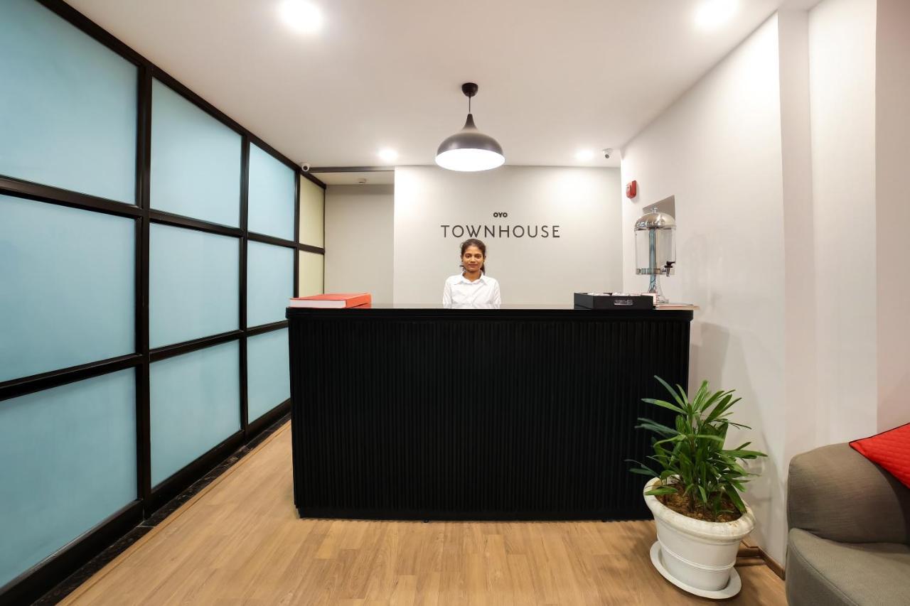 Oyo Townhouse 019 Anand Vihar Hotel New Delhi Luaran gambar
