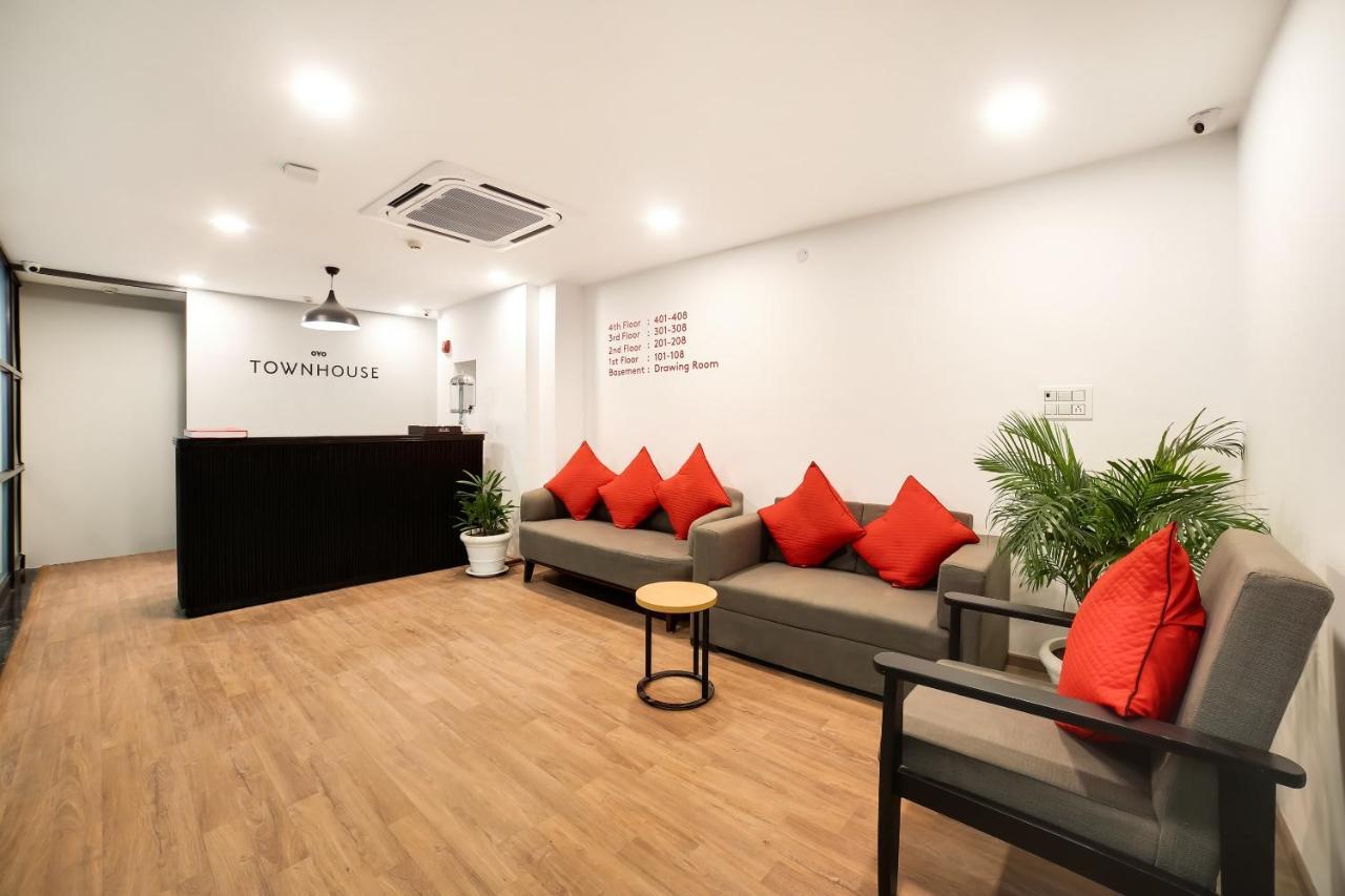 Oyo Townhouse 019 Anand Vihar Hotel New Delhi Luaran gambar